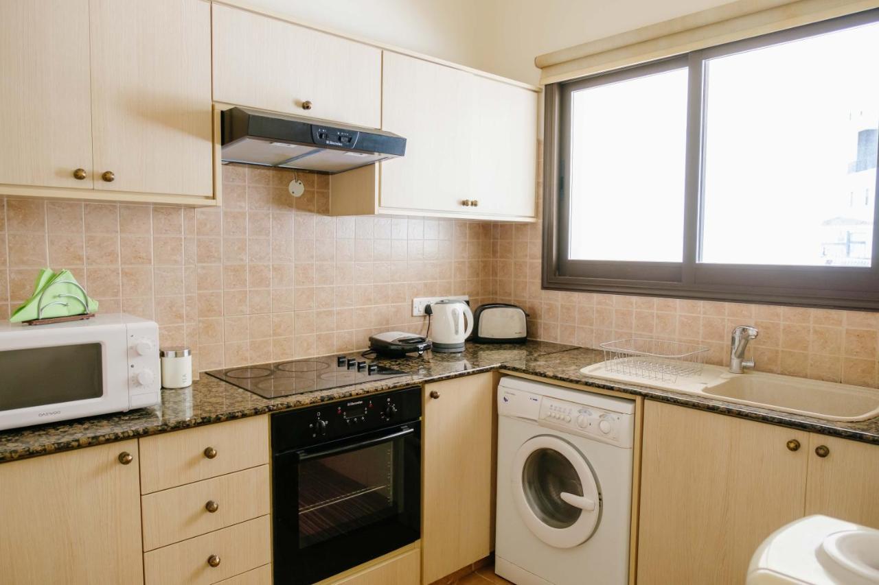 Dom wakacyjny Queens Gardens 2 Bedroom Townhouse In