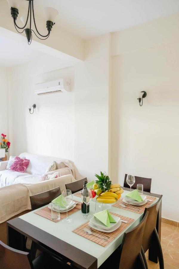 Queens Gardens 2 Bedroom Townhouse In * Pafos
