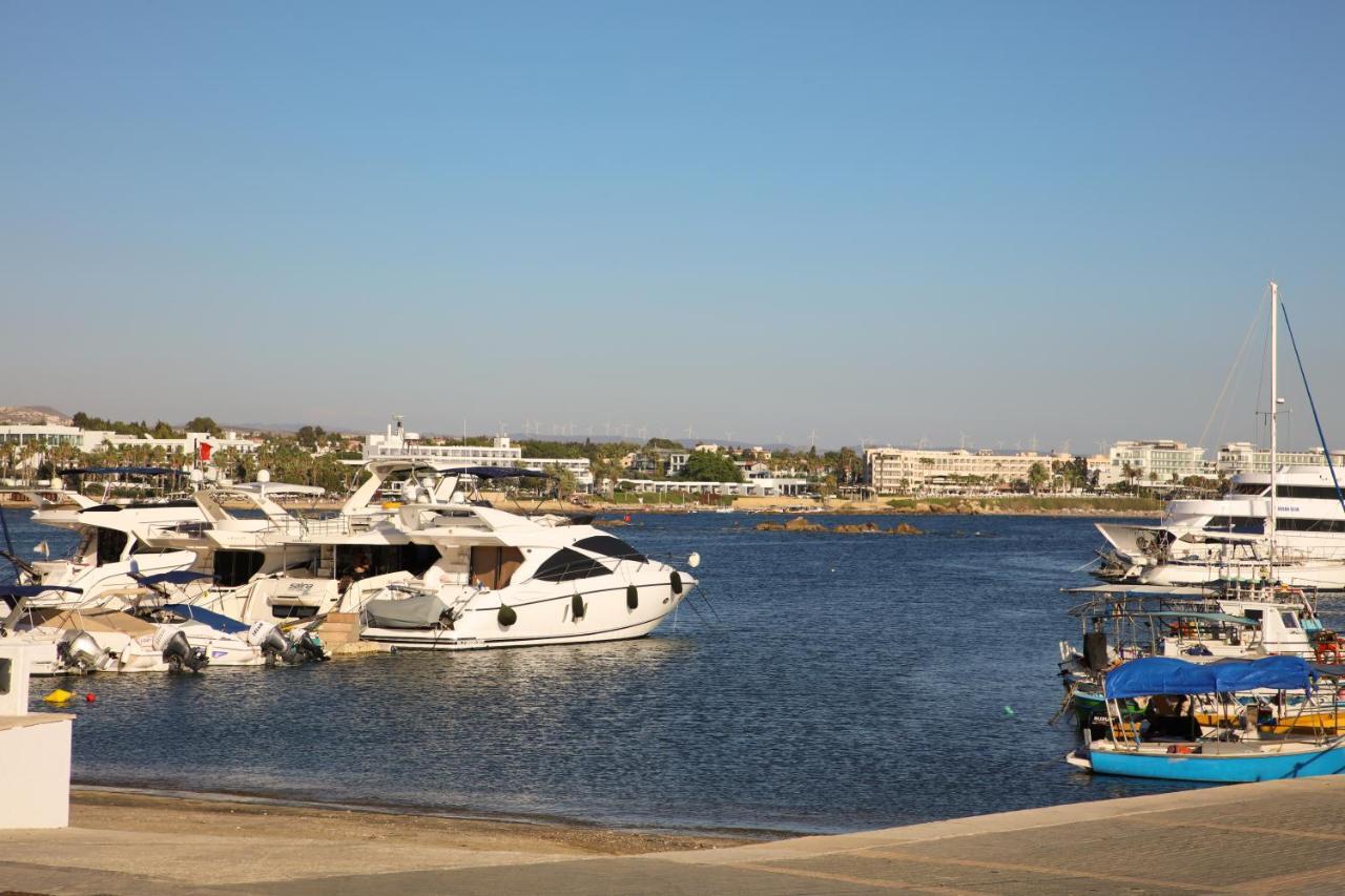 Queens Gardens 2 Bedroom Townhouse In * Pafos